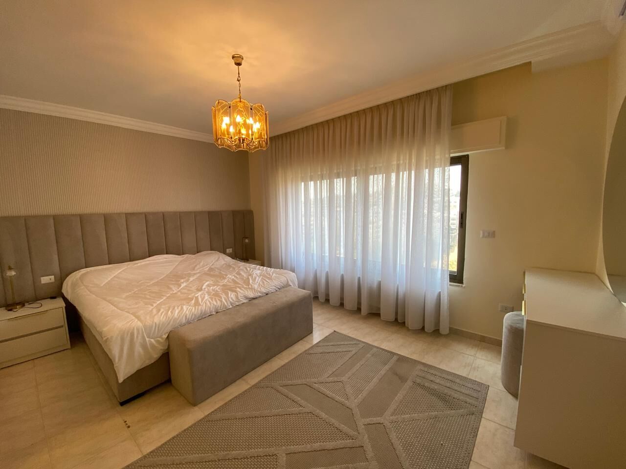 Abdoun, Apartments, Flats, Houses & Villas, JOD 24000/year,  Furnished,  4 BR,  220 Sq. Meter,  Furnished Apartment For Rent
