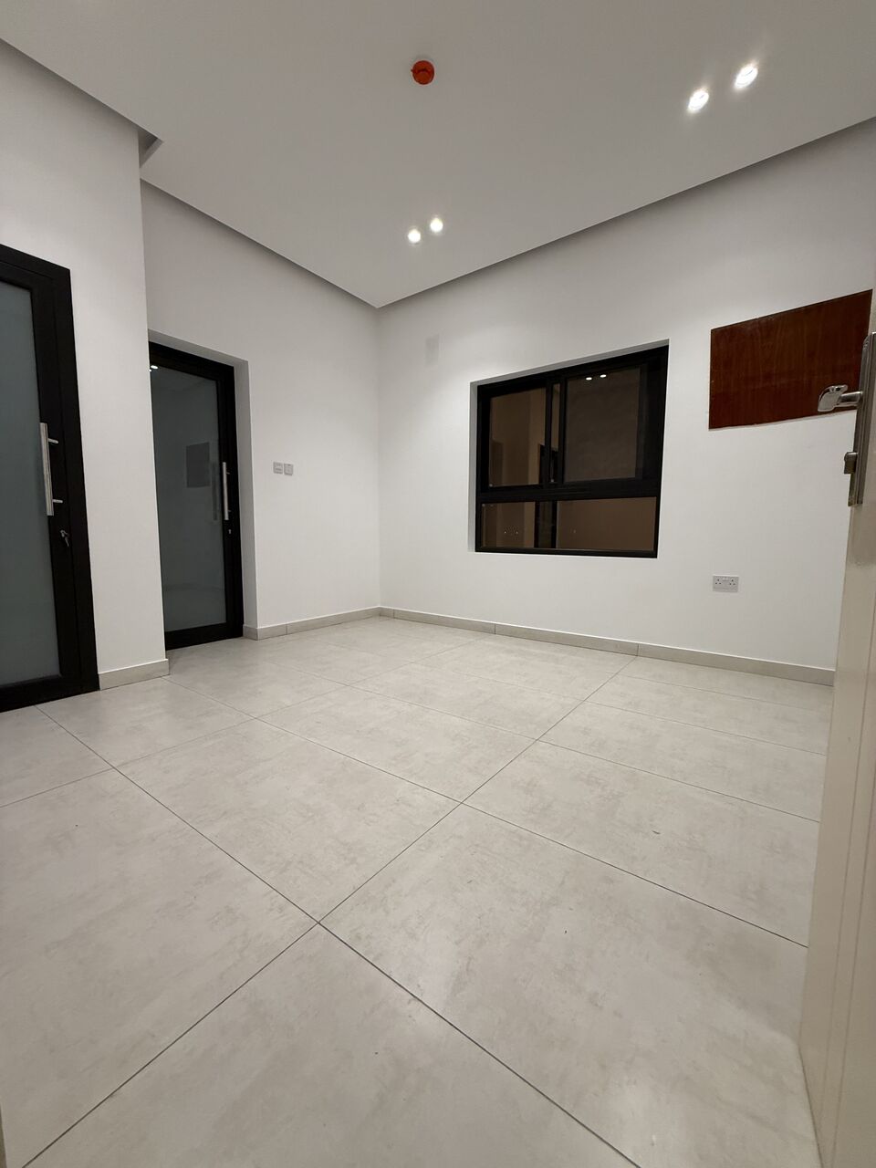 Busaiteen, Apartments, Flats, Houses & Villas, BHD 100/month,  1 BR,  Hurry Up🏃‍♀️ Last Apartment For Rent In Al Busaiteen Area For Only 100 BD.