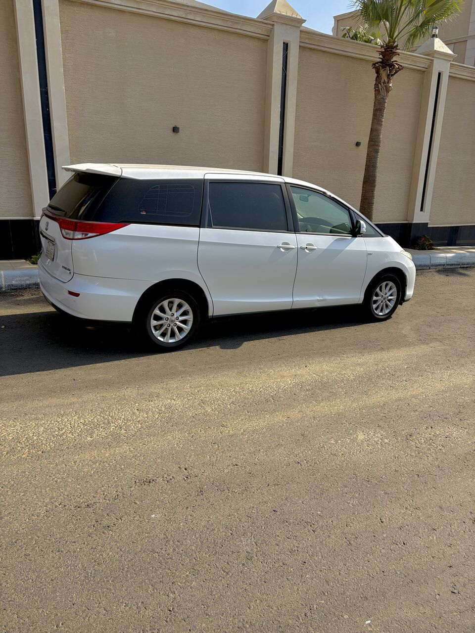 Abha, Vehicles, Cars & Trucks , SAR 35000,  Toyota Previa,  2014,  Automatic,  187 KM,