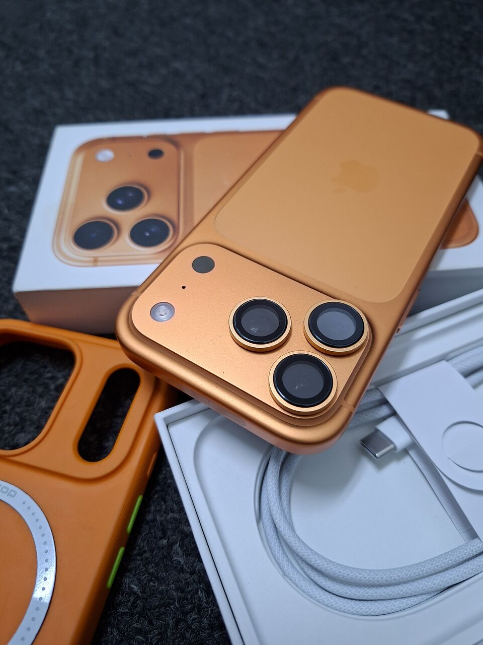 Al Rahmaniyah, Mobile Phones, SAR 3850,  IPhone 17 Pro 256gb Cosmic Orange