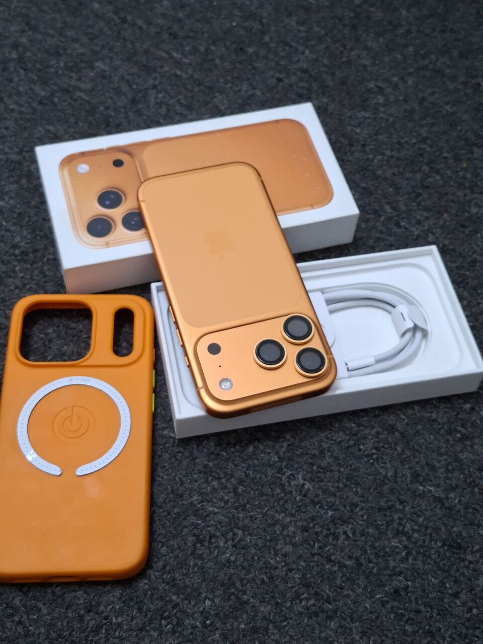Al Rahmaniyah, Mobile Phones, SAR 3850,  IPhone 17 Pro 256gb Cosmic Orange