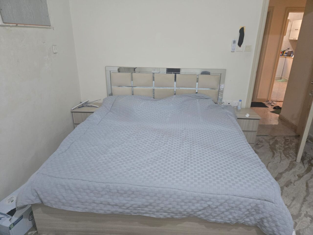 Mushrefah, Furniture, SAR 1500,  BED SET, LUXIRIOUS AND MODERN STYLE WITH DRESSING AND SIDE TABLE