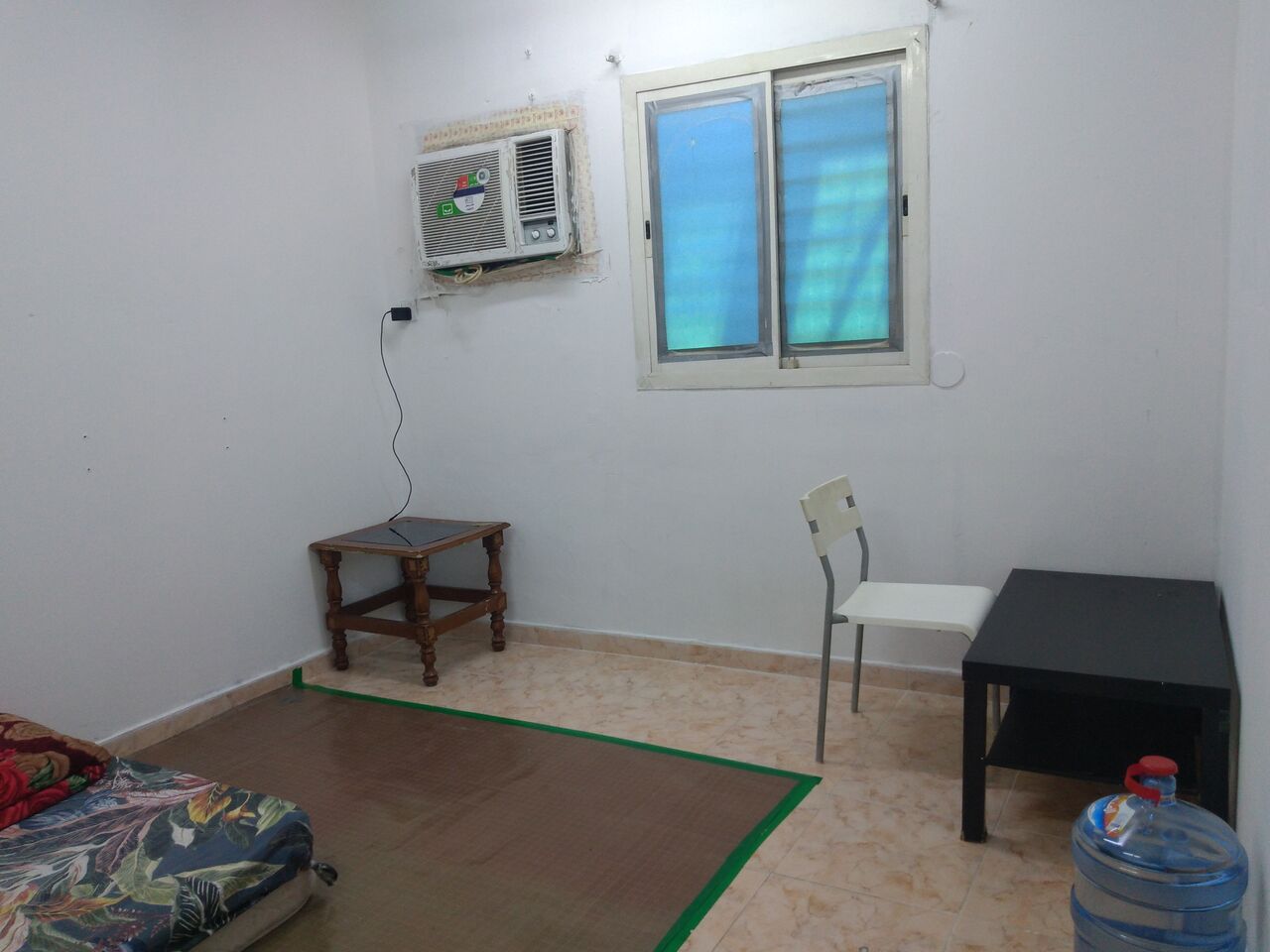 Al Wizarat, Rooms for Rent, SAR 1000/month,  16 Sq. Meter,  Single Room In Two Bed Apartment