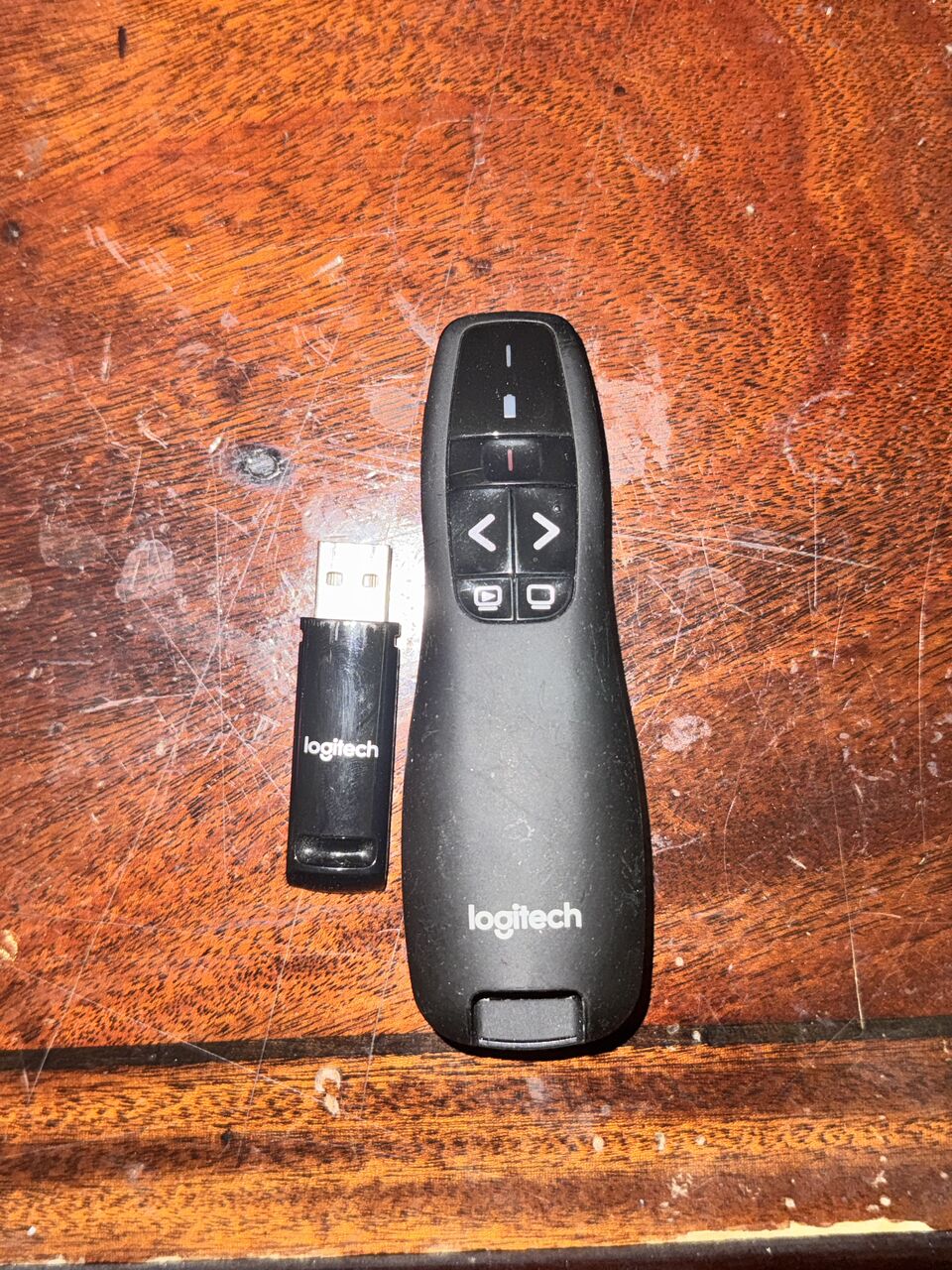 Al Faisaliyah, Electronics, SAR 100,  Logitech R400 Wireless Red Light Laser Presentation Remote