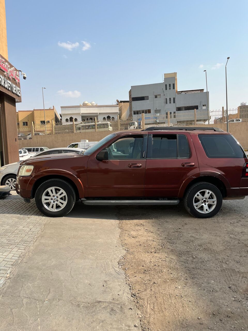Riyadh, Vehicles, Cars & Trucks , SAR 10000,  2010,  2010,  Automatic,  290 KM,  Ford Explorer