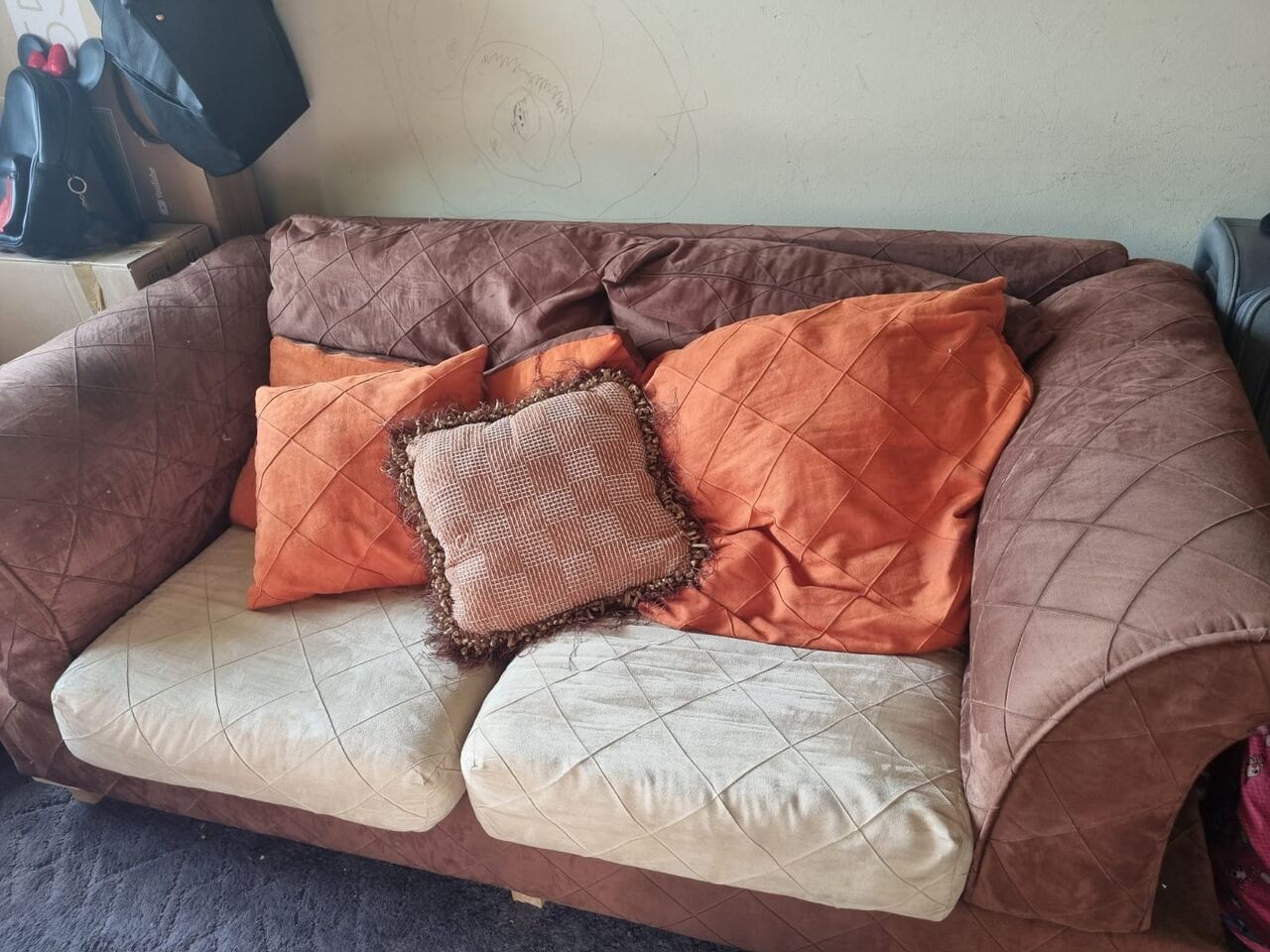 Al Thuqbah, Furniture, SAR 80,  7 Seater Sofa For Sale