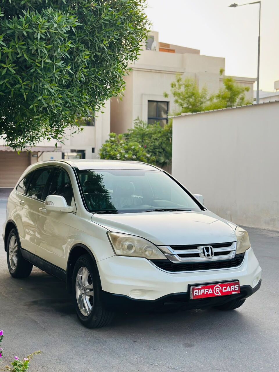 Manama, Vehicles, Cars & Trucks , BHD 2400,  Honda CR-V,  2011,  Automatic,  180000 KM,  HONDA CRV 2.4 With One Year Passing & Insurance