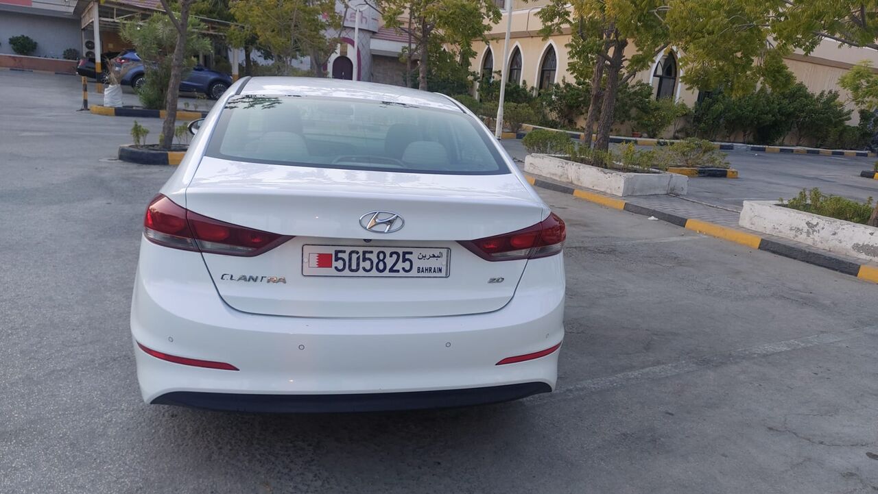 Manama, Vehicles, Cars & Trucks , BHD 2700,  Hyundai Elantra 2.0 L Full Automattic Very Good Condation,  2017,  Automatic,  280000 KM,