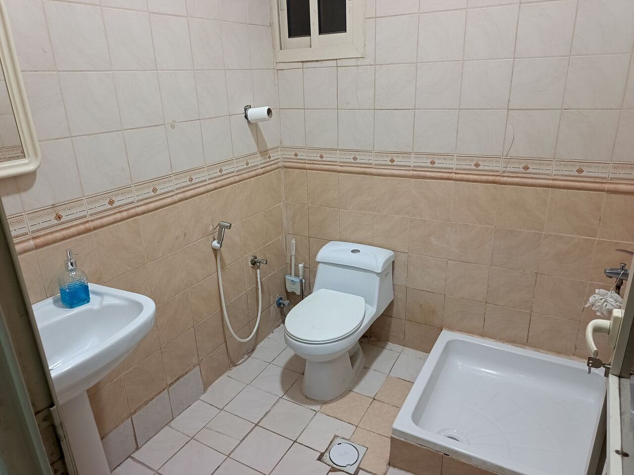 Khobar, Apartments, Flats, Houses & Villas, SAR 950/month,  Furnished,  3 BR,  Fully Furnished Bachelors Room Available In Khobar Bandariyah 950 + Electricity Per Month