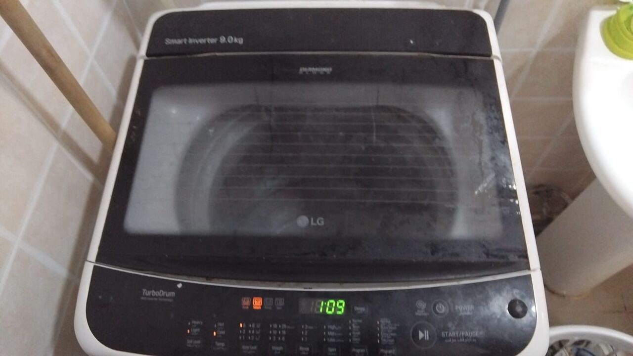 West Riffa, Household Items, BHD 30,  Washing Machine LG - 9kg