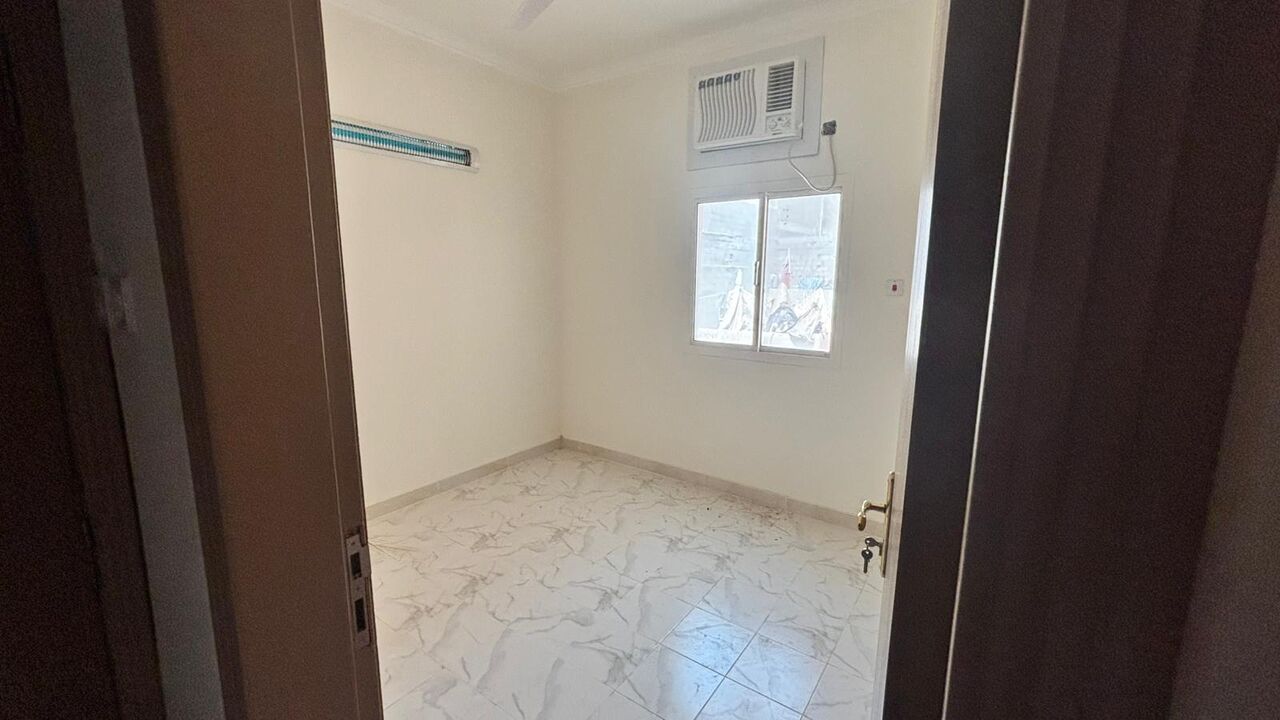 Gudaibiya, Apartments, Flats, Houses & Villas, BHD 130/month,  1 BR,  35 Sq. Meter,  1bhk Close Kitchen With Ewa And Ac