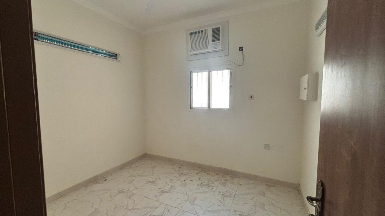 Gudaibiya, Apartments, Flats, Houses & Villas, BHD 130/month,  1 BR,  35 Sq. Meter,  1bhk Close Kitchen With Ewa And Ac