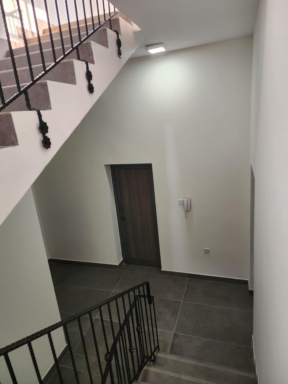 Jid Ali, Villas, BHD 550,  Spacious 2-Storey Villa For Rent In Jid Ali - Near The Sea & All Amenities