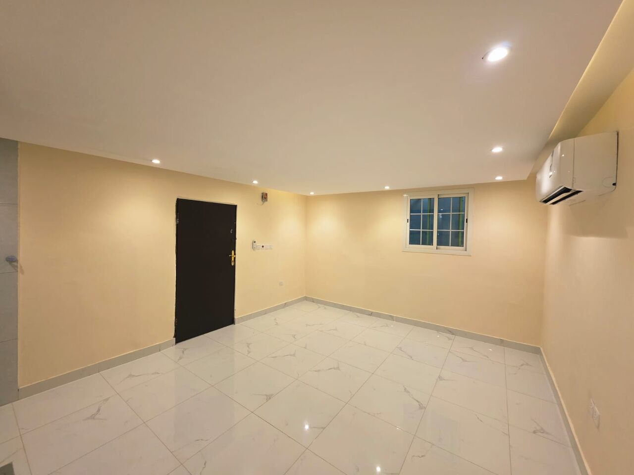 Al Malaz, Apartments, Flats, Houses & Villas, SAR 29500/year,  1 BR,  Apartment In Al Malaz (Officers) District, In A Very Prime Location