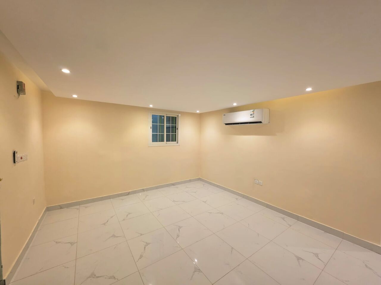 Al Malaz, Apartments, Flats, Houses & Villas, SAR 29500/year,  1 BR,  Apartment In Al Malaz (Officers) District, In A Very Prime Location
