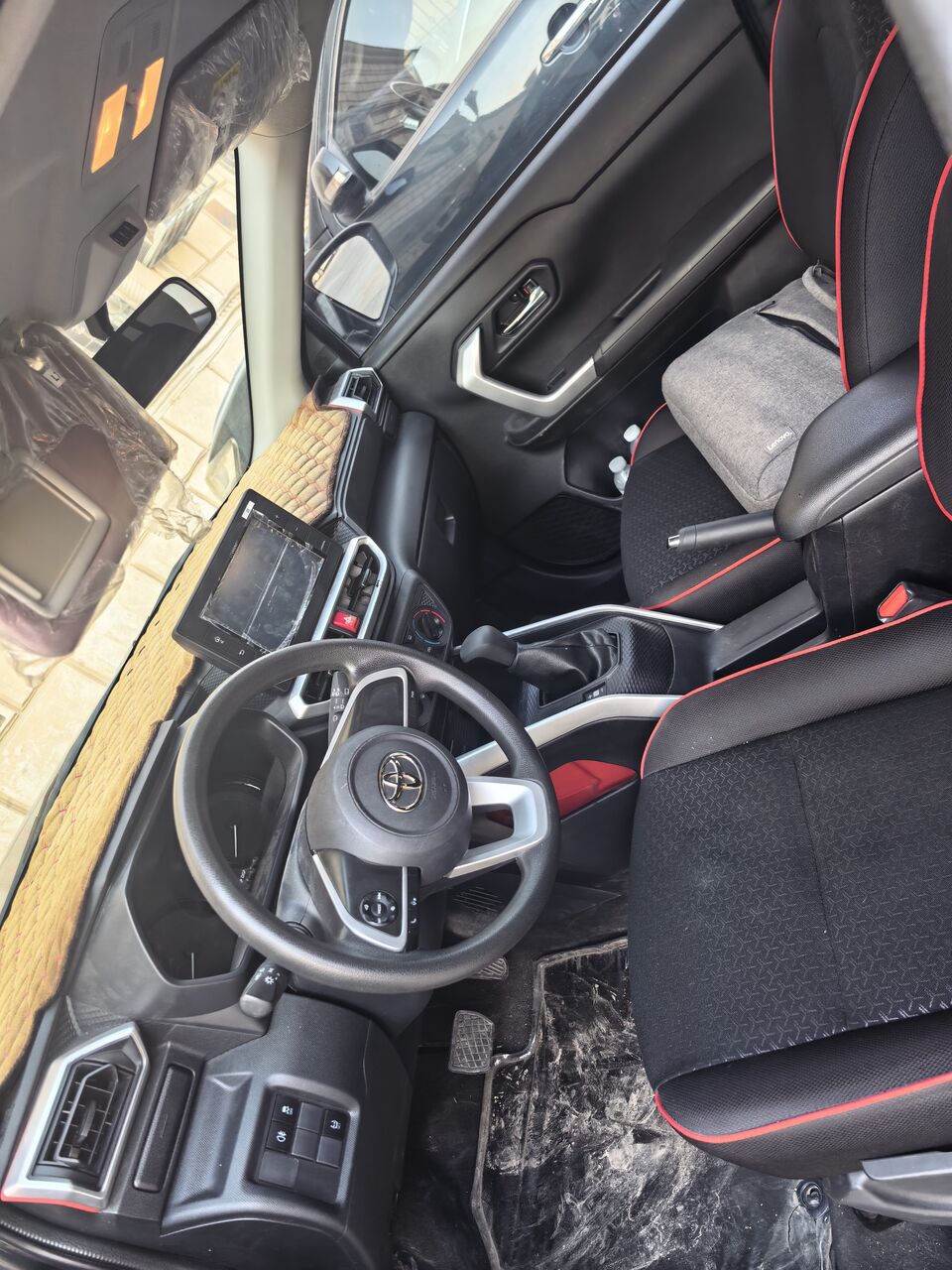 Riyadh, Vehicles, Cars & Trucks , SAR 41000,  Toyota Raize,  2024,  Automatic,  28000 KM,  Simply New, From First Owner