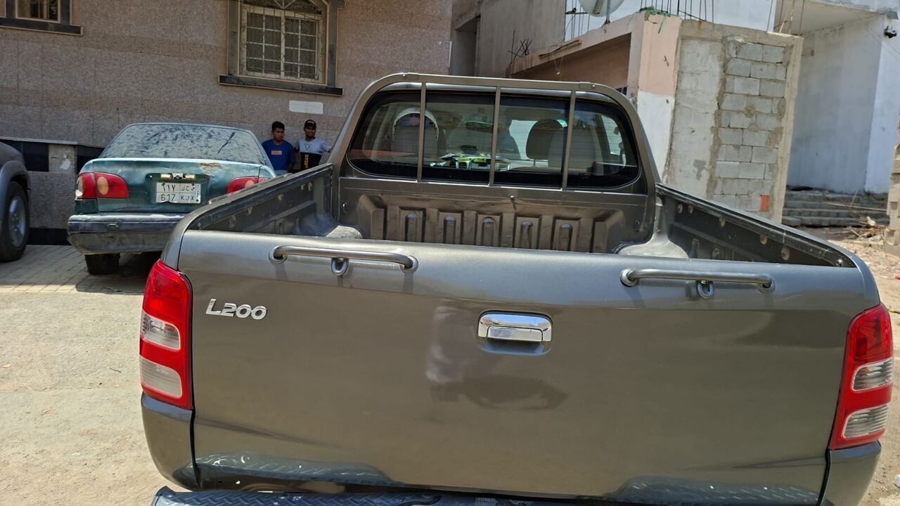 Riyadh, Vehicles, Cars & Trucks , SAR 32000,  Mitsubishi Pickup,  2016,  Manual,  234000 KM,   For Sale  Good Condition
