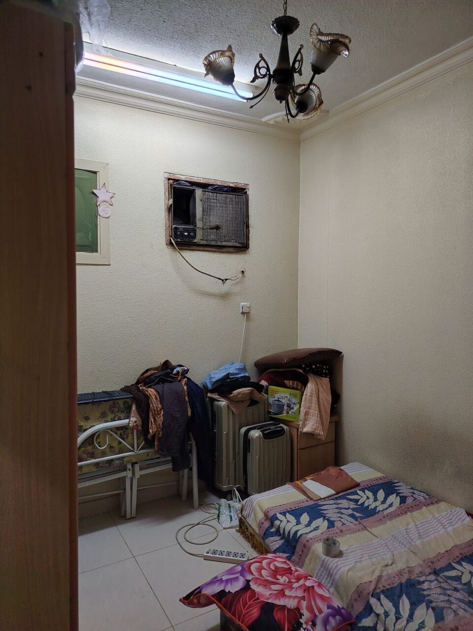 Riyadh, Rooms for Rent, SAR 1000/month,  Furnished,  1 Sq. Meter,  One Bed Room Available For Executive 1 Person With Separate Bathroom