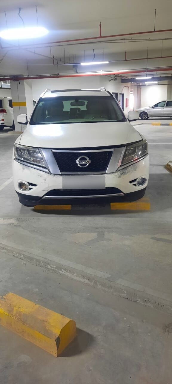 Al Khobar Al Shamalia, Vehicles, Cars & Trucks , SAR 17,  Nissan Pathfinder,  2014,  Automatic,  240000 KM,   SV , 7-Seater &ndash; CVT Repair Required