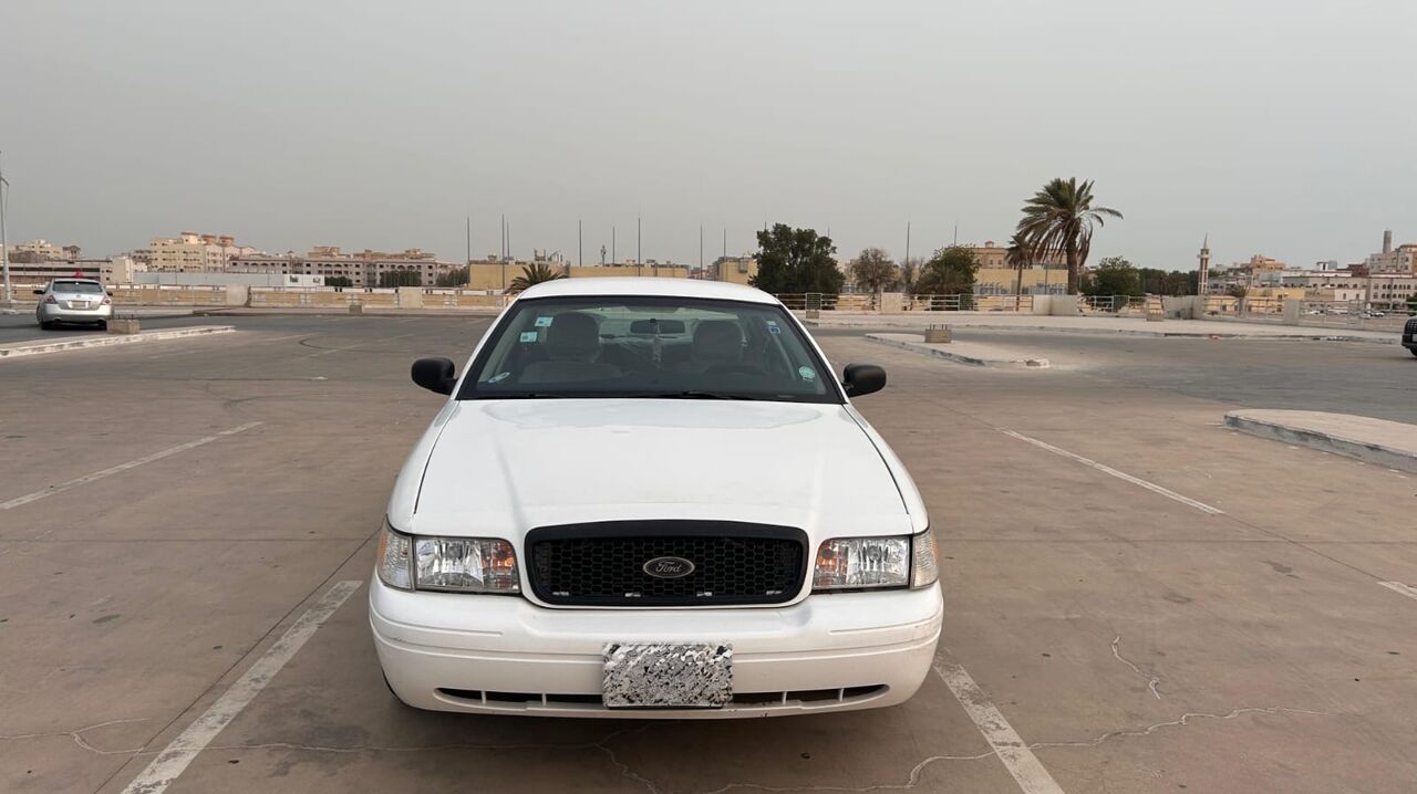 Jeddah, Vehicles, Cars & Trucks , SAR 22,  Ford Crown Victoria,  2010,  Automatic,  122200 KM,  🚘 FOR SALE – WELL-MAINTAINED V8 | READY TO DRIVE!