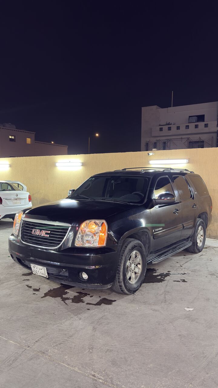 Riyadh, Vehicles, Cars & Trucks , SAR 18,  Gmc Yukon,  2007,  Automatic,  586000 KM,  Selling My   Slt Good Condition