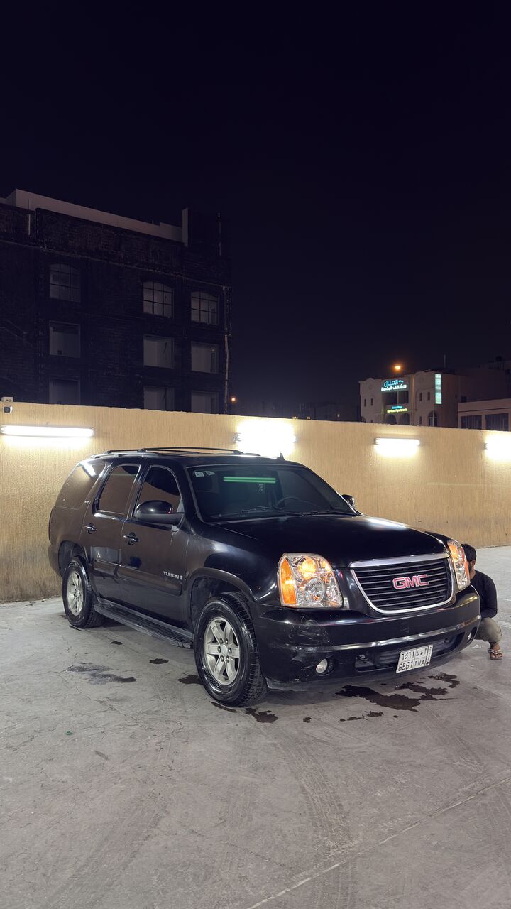 Riyadh, Vehicles, Cars & Trucks , SAR 18,  Gmc Yukon,  2007,  Automatic,  586000 KM,  Selling My   Slt Good Condition