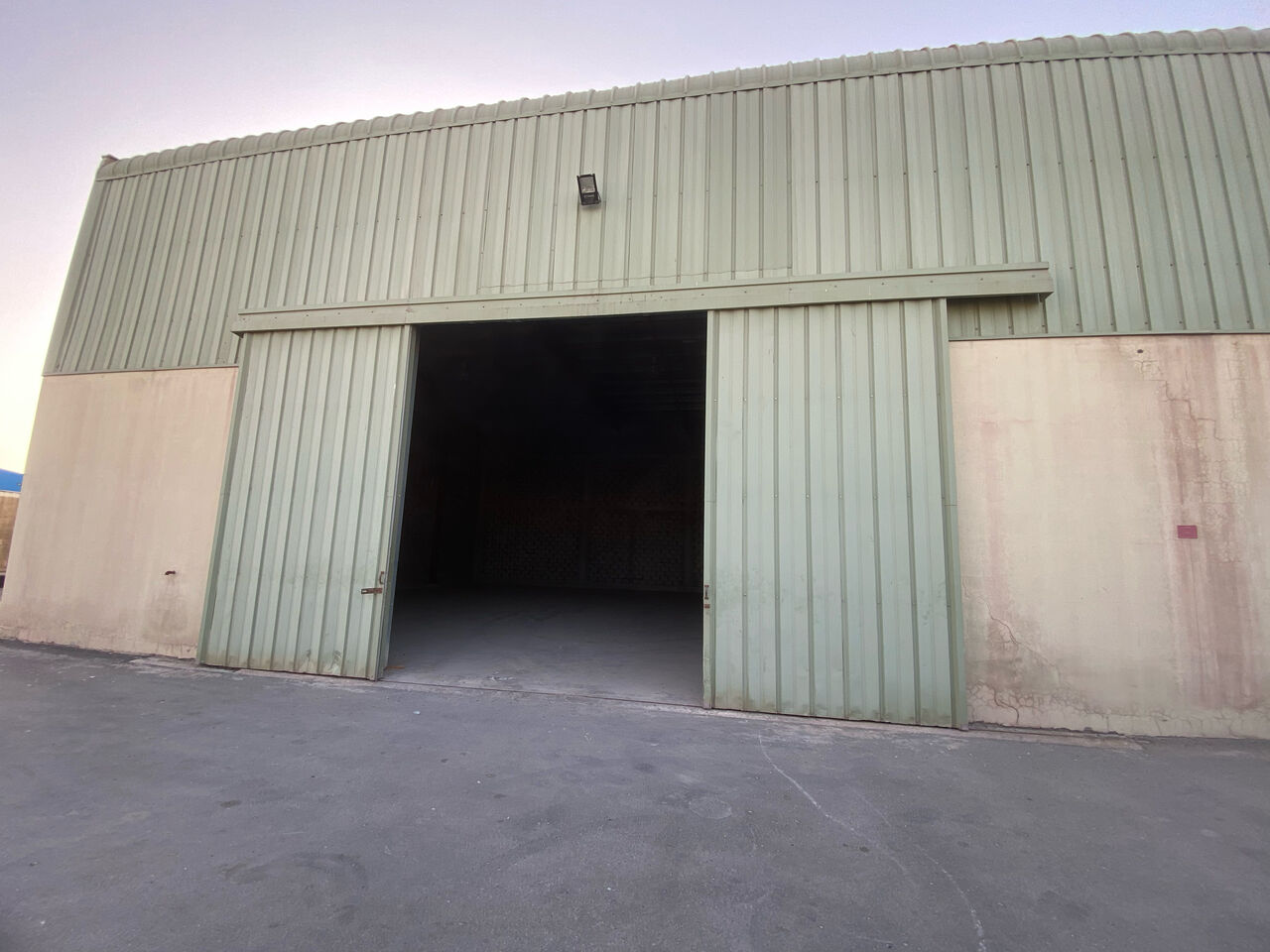 Manama, Warehouses, BHD 2,  Warehouse For Rent At Askar