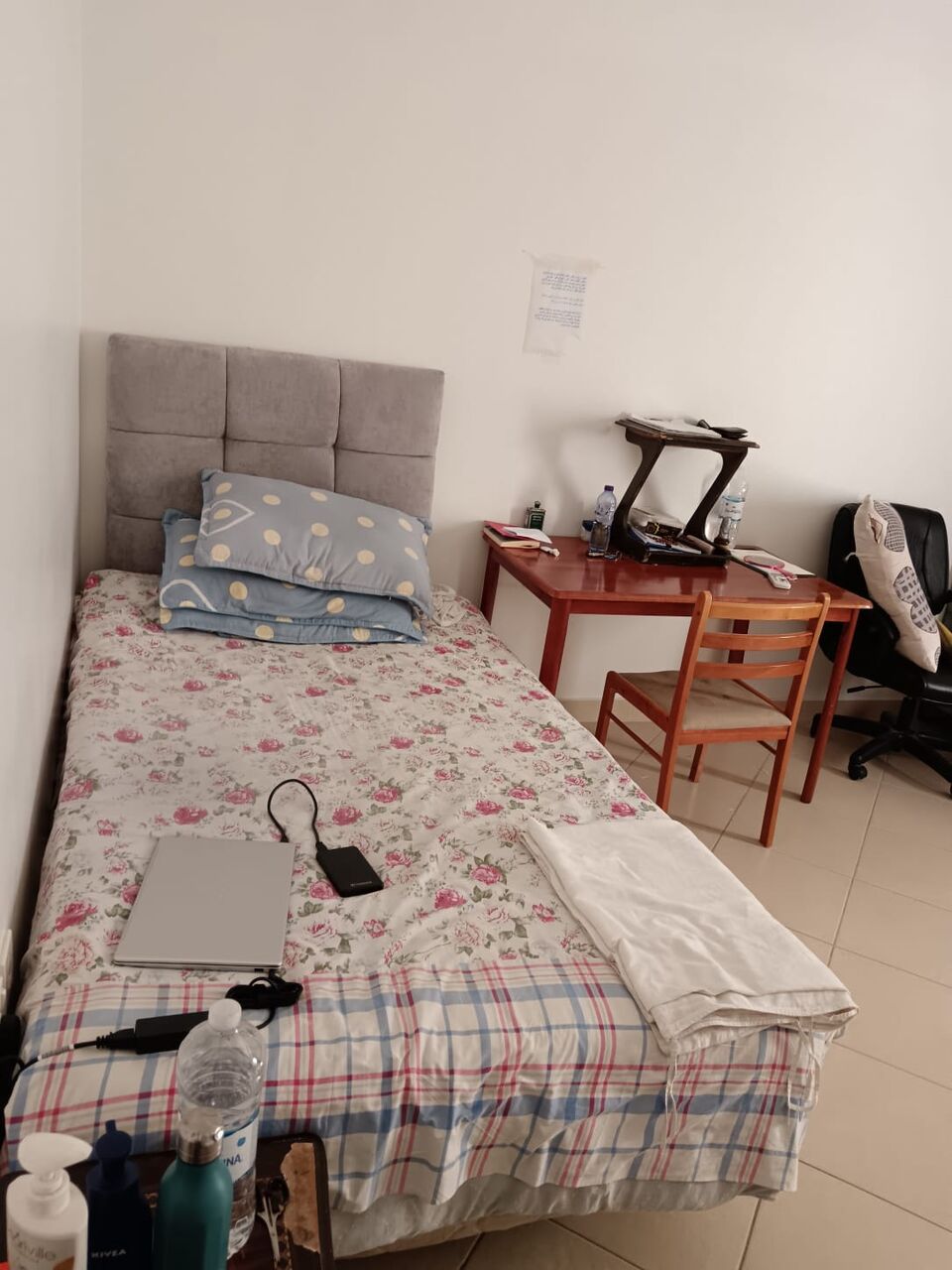 Ad Diriyah, Housing Exchanges, SAR 1500/month,  Spacious Semi-Furnished Room Available In 4-Bedroom Apartment