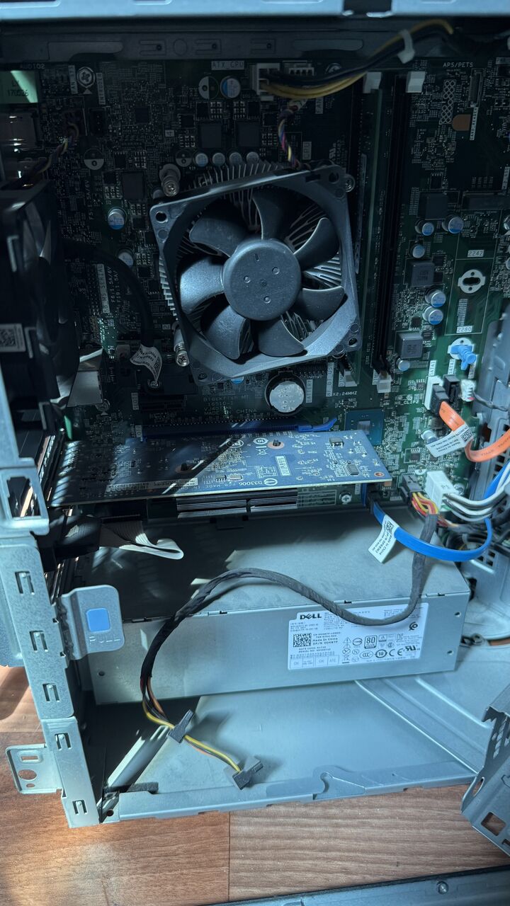 Riyadh, Computers, SAR 1,  Dell Optiplex 3050 + Dell Screen 18&rdquo; + SSD HD 480GB