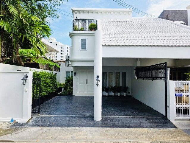 Bangkok, Real Estate For Sale, THB 29500000,  3 BR,  42 Sq. Feet,  บ้านเดี่ยวเอกมัย รีโนเวทใหม่ทั้ง