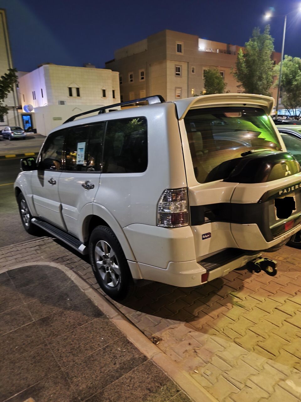Riyadh, Vehicles, Cars & Trucks , SAR 60000,  Mitsubishi Pajero,  2018,  Automatic,  119000 KM,    &mdash; Full Option &mdash; For Sale