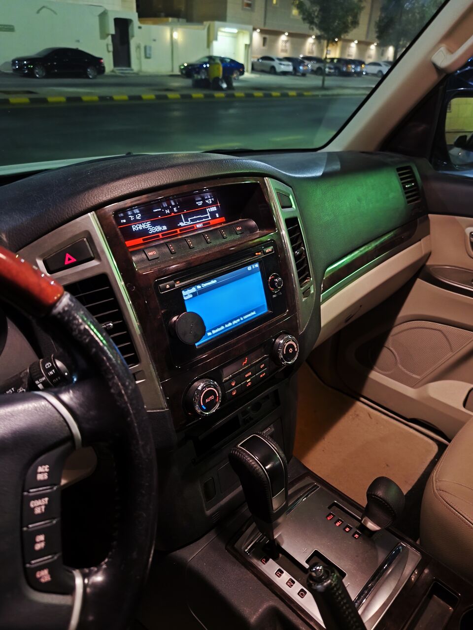 Riyadh, Vehicles, Cars & Trucks , SAR 60000,  Mitsubishi Pajero,  2018,  Automatic,  119000 KM,    &mdash; Full Option &mdash; For Sale