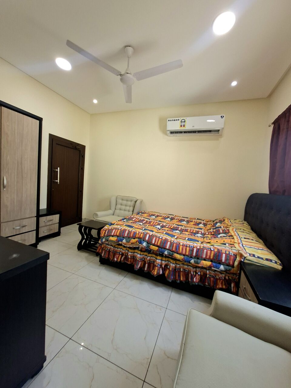 Hoora, Apartments, Flats, Houses & Villas, BHD 160/month,  Furnished,  Studio,  Fully Furnished Family Studio Flat Unlimited EwaTubli,Lift,Neat & Clean Flat@ 35547951