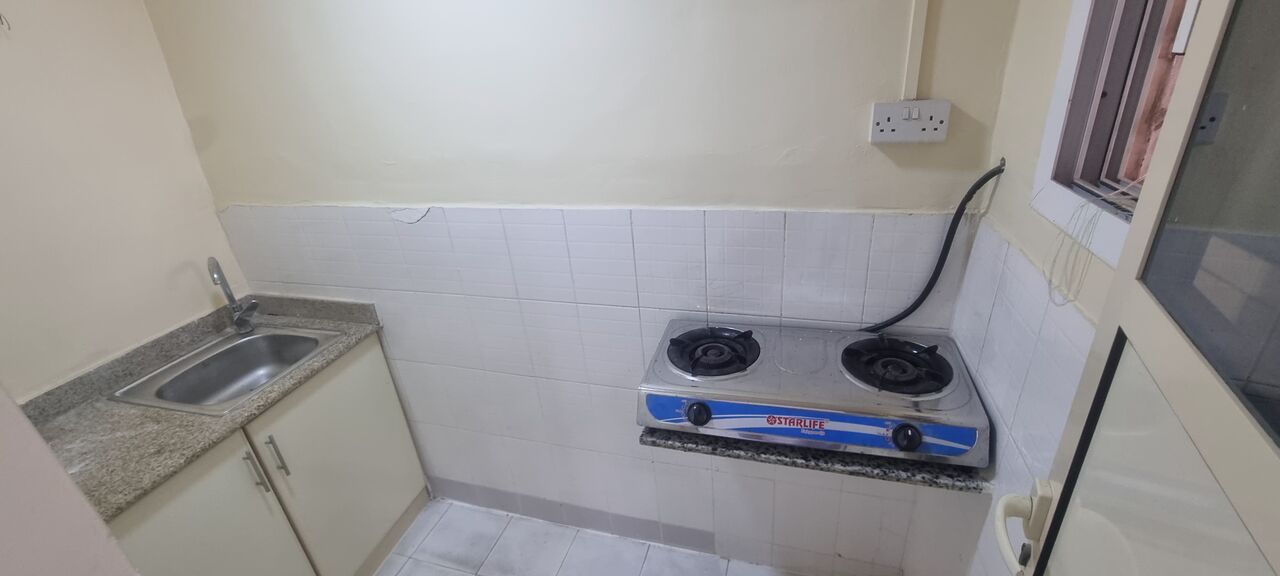 Zinj, Apartments, Flats, Houses & Villas, BHD 175/month,  Furnished,  Studio,  Furnished Family Studio Flat With Ewa In Zinj,Neat & Clean Flat @ 35547951