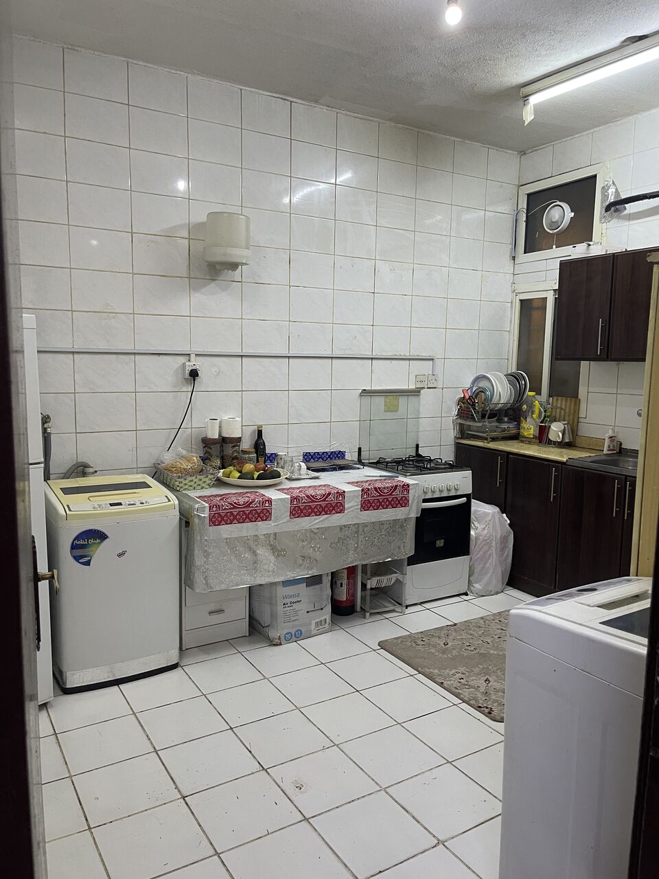 Riyadh, Housing Exchanges, SAR 1650/month,  Room In Family Flat With Separate Bathroom And Sharing Kitchen And Living Room