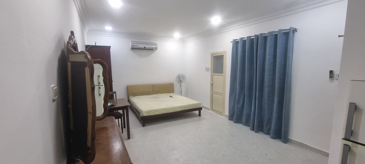 Mahooz, Apartments, Flats, Houses & Villas, BHD 190/year,  1 BR,  EXCELLENT FULLYFURNISHED STUDIO OPPOSITE OF NASSER PARMERCY | HOUSEKEEPING | INTERNET