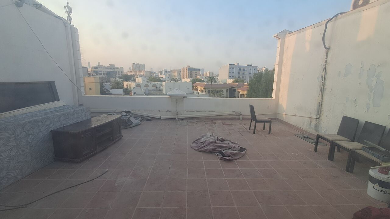 Mahooz, Rooms for Rent, BHD 140,  Fully Furnished Room Available In A 3-bedroom Apartment Located Mahooz