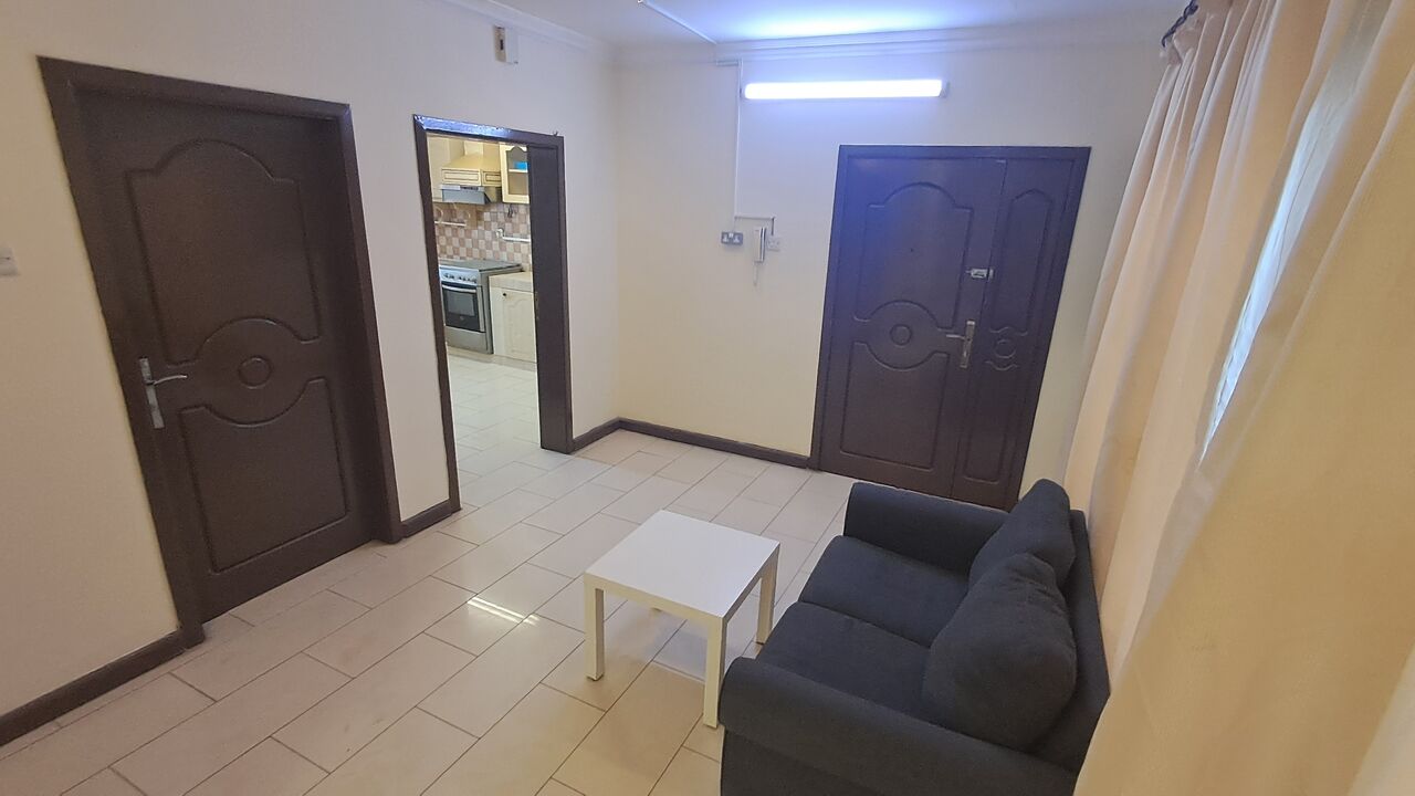 Mahooz, Rooms for Rent, BHD 140,  Fully Furnished Room Available In A 3-bedroom Apartment Located Mahooz