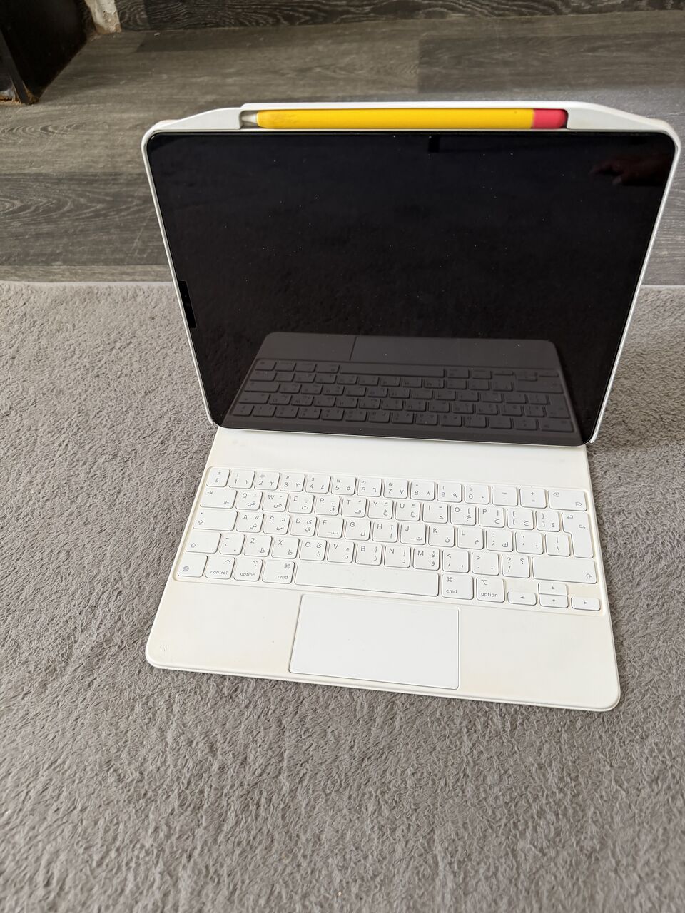 Riyadh, Mobile Phones, SAR 4500,  IPad Pro 6th Gen 12.9 + Apple Pencil + Apple Magic Keyboard + Case
