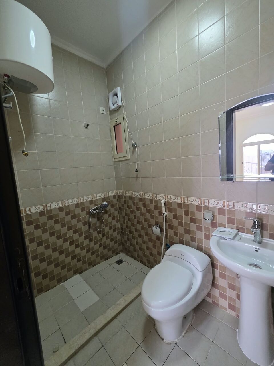 Khobar, Apartments, Flats, Houses & Villas, SAR 21600/year,  2 BR,  2bedrooms, A Hall, 2 Bathrooms, A Kitchen, Elevator, Available  Parking Available Frand On