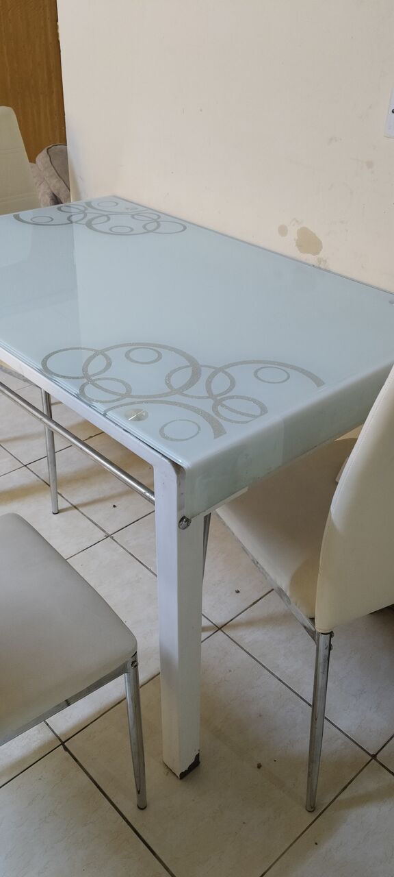 Al Fayha, Furniture, SAR 250,  Dining Table With 4 Chairs