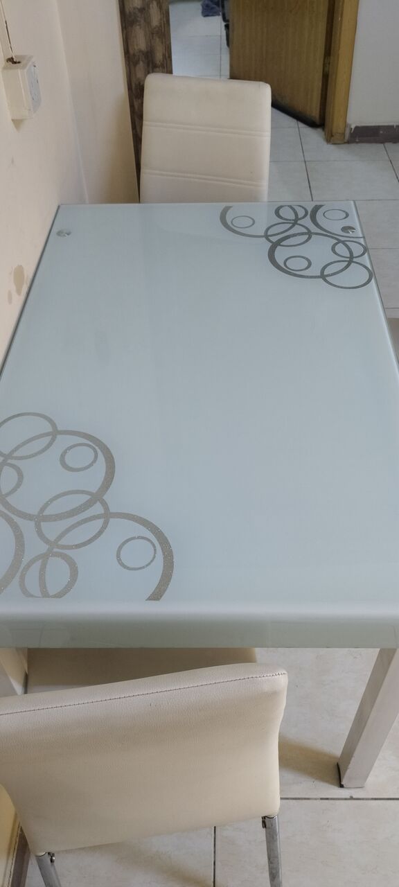 Al Fayha, Furniture, SAR 250,  Dining Table With 4 Chairs