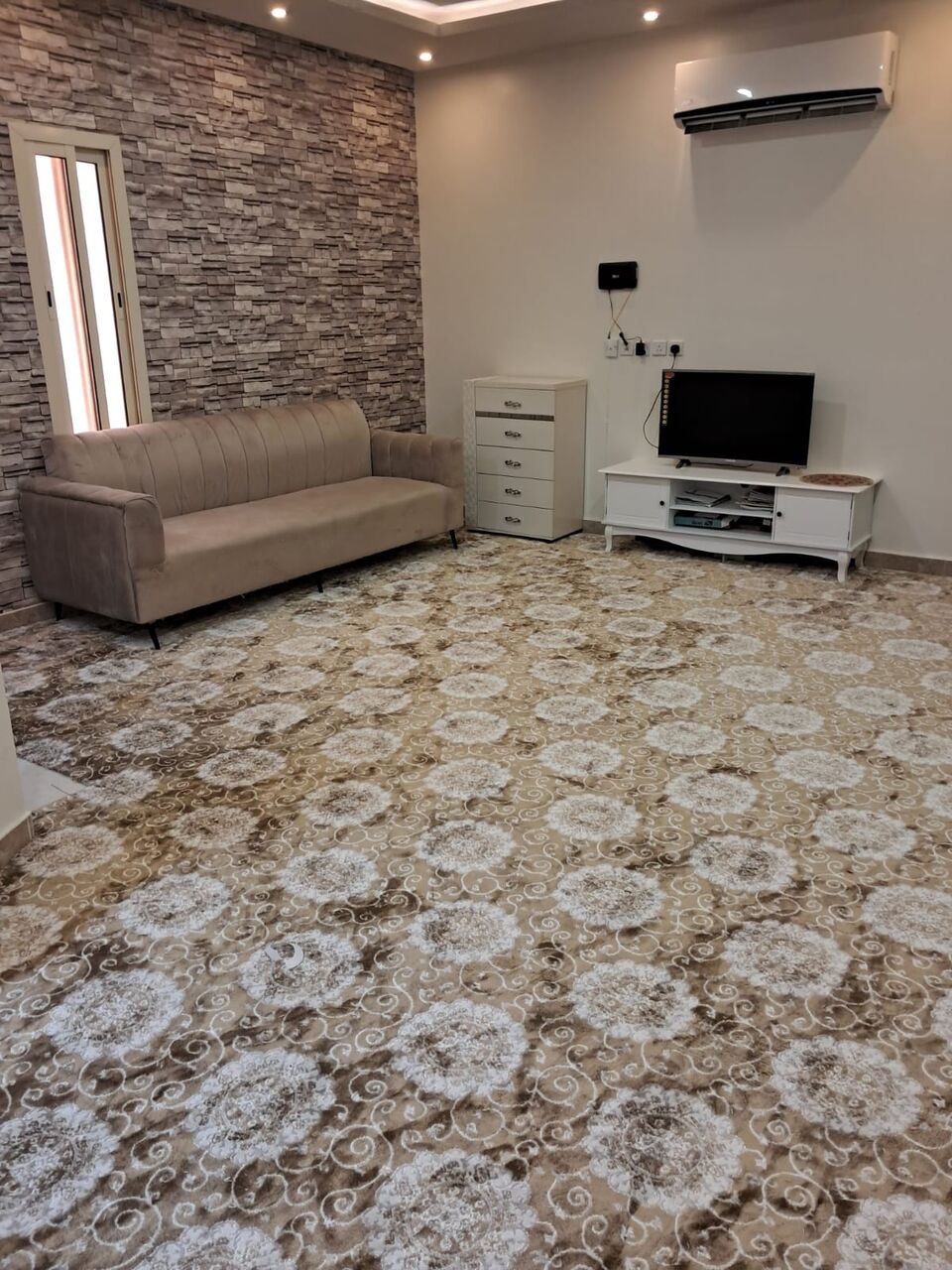 Olaya, Furniture, SAR 250,  Sofa Set (3+1+1)