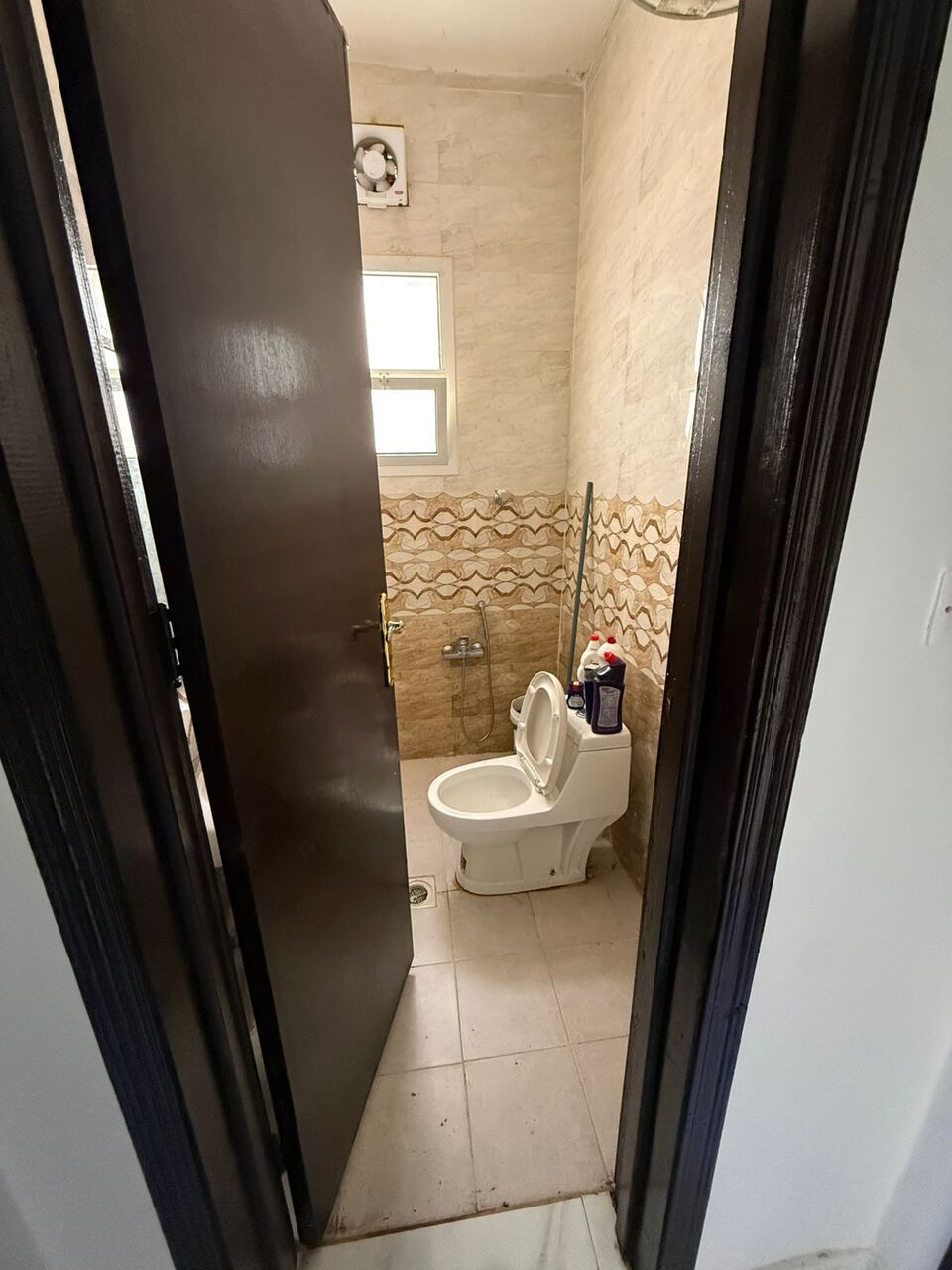 Riyadh, Rooms for Rent, SAR 1600/month,  Furnished,  Room Available Al- Rimal Near To Airport