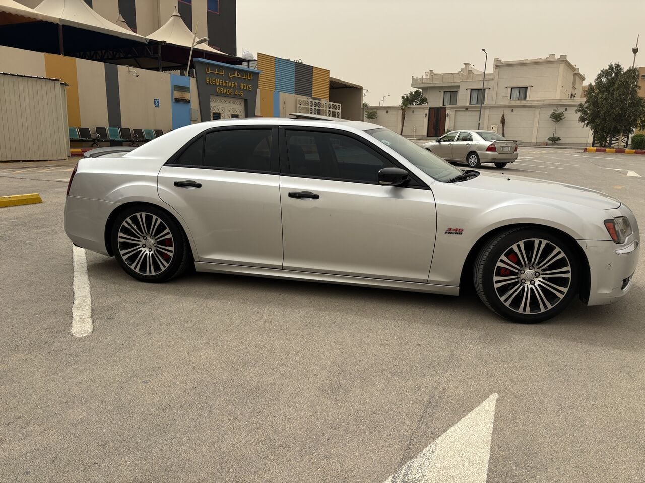 Riyadh, Vehicles, Cars & Trucks , SAR 43000,  Chrysler 2012 Hemi,  2012,  Automatic,  119 KM,  Chrysler