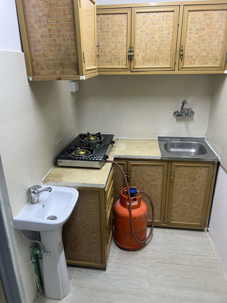 Al Malaz, Apartments, Flats, Houses & Villas, SAR 2800/month,  1 BR,  Fully Furnished 1bhk For Rent. Includes Water And Electricity