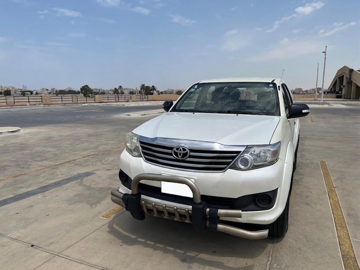 Jeddah, Vehicles, Cars & Trucks , SAR 49000,  Toyota Fortuner Petrol 4 Cylinder,  2015,  Automatic,  300 KM,  Toyota Fortuner   SR5 Family Used Single Owner