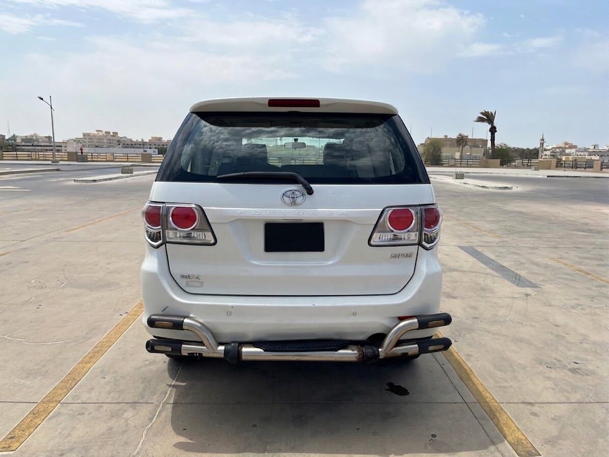 Jeddah, Vehicles, Cars & Trucks , SAR 49000,  Toyota Fortuner Petrol 4 Cylinder,  2015,  Automatic,  300 KM,  Toyota Fortuner   SR5 Family Used Single Owner
