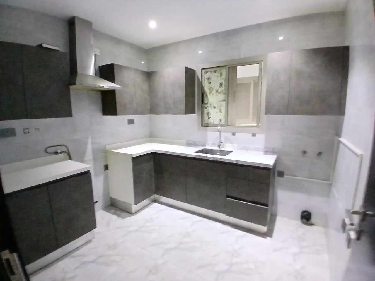 Hidd, Apartments, Flats, Houses & Villas, BHD 230/month,  6 BR,  Flat 3bhk With Ac New Hidd