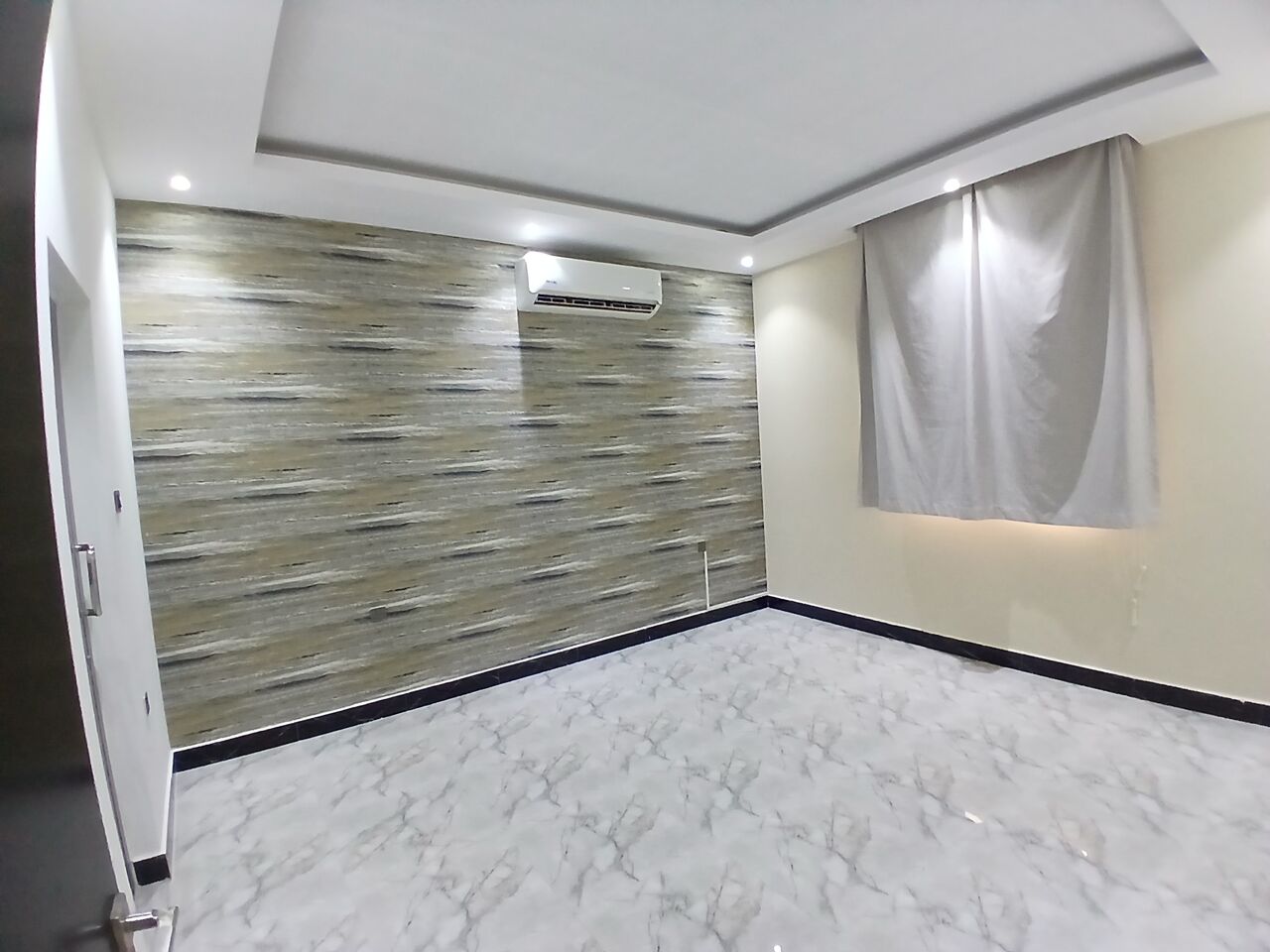 Hidd, Apartments, Flats, Houses & Villas, BHD 230/month,  6 BR,  Flat 3bhk With Ac New Hidd